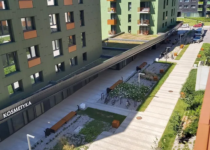 Apartment Urban Oasis With A Garage