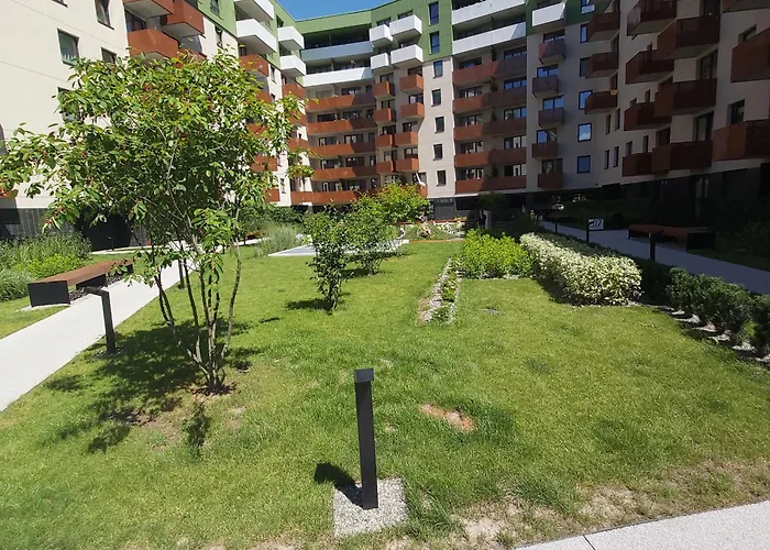 Urban Oasis With A Garage Apartment Krakau