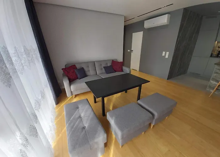 Urban Oasis With A Garage Apartment