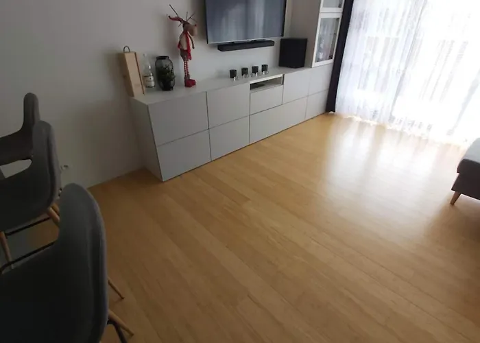 Urban Oasis With A Garage Apartment