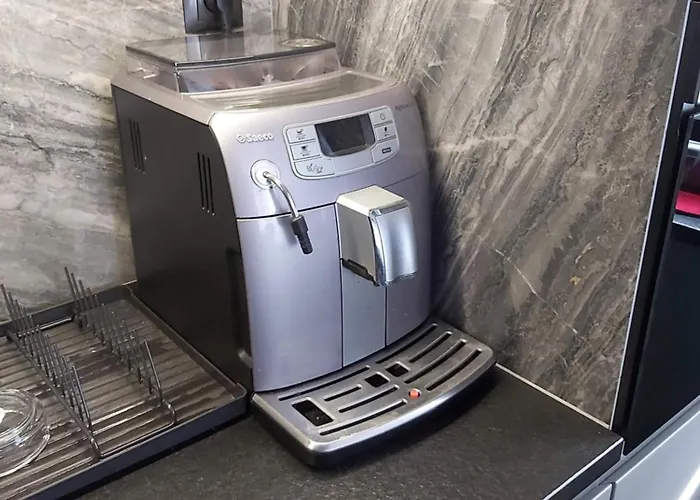 アパート Urban Oasis With A Garage クラクフ